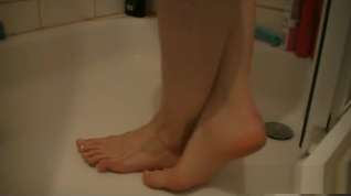 Online film Anna - Dirty Feet in the Shower