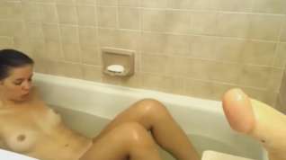 Online film She Looks Good All Wet in the Bath Tub