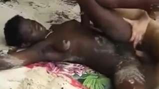 Online film African beach fuck