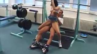 Online film Sexy Girl Fucked By The Gym Instructor...F70