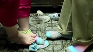 Online film Sisters Playing Footsie In Mismatched Socks ASMR