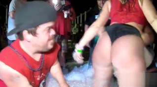Online film White Trash Foam Party Booty Shaking Sluts