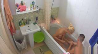 Online film Stunning blonde takes a shower with her boyfriend