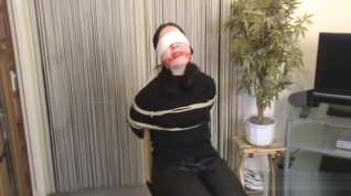 Online film Chairtied and blindfolded