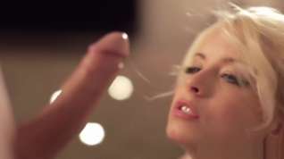 Online film Saucy Blonde Tart CFNM Style Blowjob