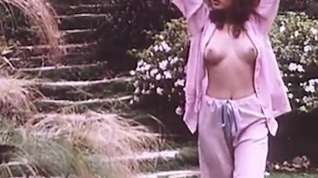 Online film PRETTY IN PINK - vintage 80's teen teases in stockings