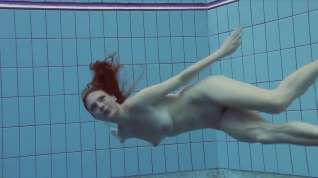 Online film Wet teen Lera in the pool