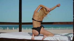 Online film Emily Rise in Cabana Dance - PlayboyPlus