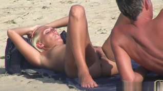 Online film Blonde Milfs Tanning Naked at Beach HD Voyeur Spycam Video