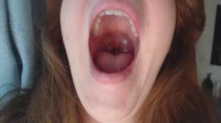 Online film Woman yawning