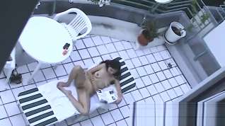 Online film Heimlich gefilmt Milf nackt aufn Balkon