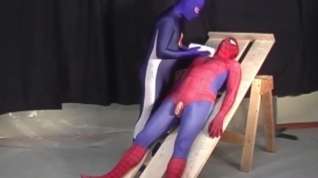 Online film Spiderman is captured by a gay hero