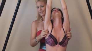 Online film Roxie Stretched and Tickled - Armpits and Ribs