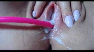 Online film Zooming in on super Wet pussy and find hair on Tits