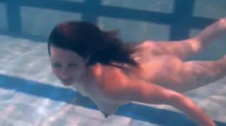 Online film Ivetta having fun in the pool and makes you wanna watch her