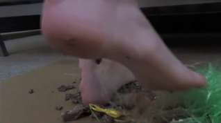 Online film barefoot crush big blonde soles