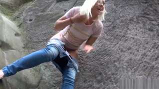 Online film Naomi is very desperate. Her task is simple - climb on the rock and pee. Wi