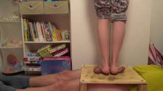 Online film Sexy feet - CBT Trampling