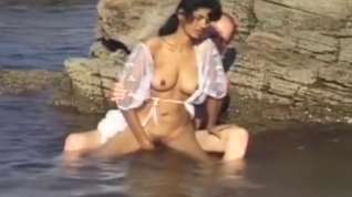 Online film real indian sex in the ocean