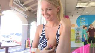 Online film Sexy blonde on the public