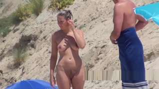 Online film Nudists Milfs Spied By The Seaside With Hidden cam