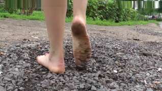 Online film [FOOT FETISH] Natalia barefoot walk 1