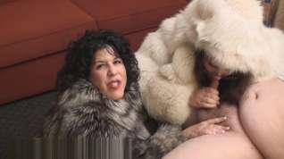 Online film Two chubby milfs in fox fur coats suck cock