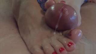 Online film Luv4feet - Wife's Red Footjob with Slomo Added