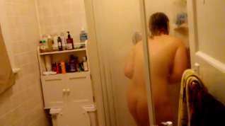 Online film Sneaking on My Wife taking a shower