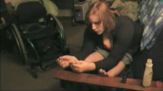 Online film Riley - Thick paraplegic putting on nylons and transfering