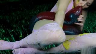Online film AdalynnX - Giant Gummy Snake Attack!