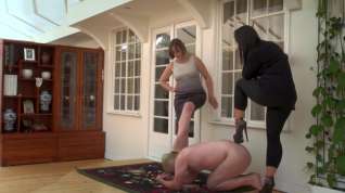Online film Mistress Evelyn and friend face slapping