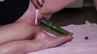Online film Peeing on and playing with Cucumber and Toothbrush - Inside and Out