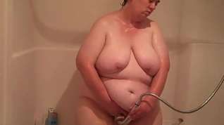 Online film Derpy BBW Shows Her Saggy Body in Shower- Enyo71