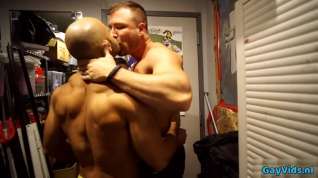 Online film Muscle wolf threesome with facial