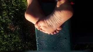 Online film Candid Latina Toes At The Park