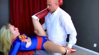 Online film Lex Luthor knows Supergirl's kryptonite
