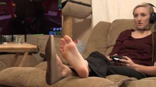 Online film Fortnite with Brittney: Beautiful soles - feet and shoes