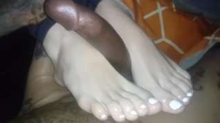 Online film White toes love footjob