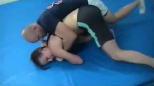 Online film competitive mixed wrestling