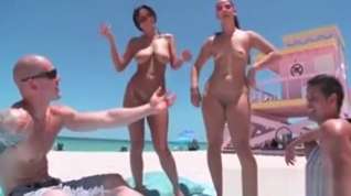 Online film Curvy Sluts Get Naked At The Beach And Flash Huge Bottoms