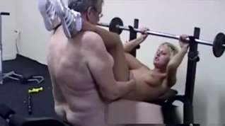 Online film Sweet Blond Teen Gets Pumped By Nasty Grandpa At The Gym