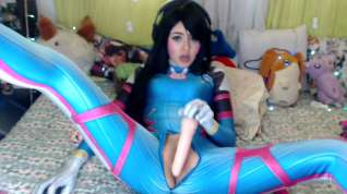 Online film DVA COSPLAY PLAYING WITH HER PUSSY AND LICKING THE MEKA