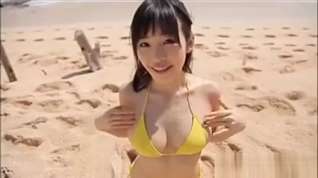 Online film Japanese Babe In A Bikini At A Beach Non-nude