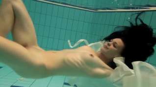 Online film Submerged Underwater Petra Makes You Wanna Cum