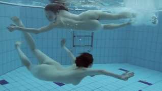 Online film Two Hot Hairy Beauties Underwater