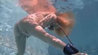 Online film Sunny nude scuba diving