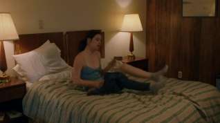 Online film Caroline Dhavernas Nude Masturbating - Easy Living (2017)