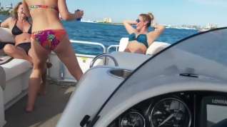 Online film Yacht Twerk