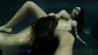 Online film under water lesbians